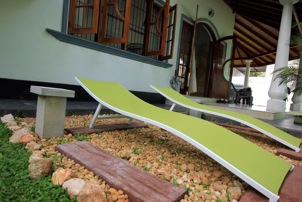 Flipflop Hostel Negombo Exterior foto