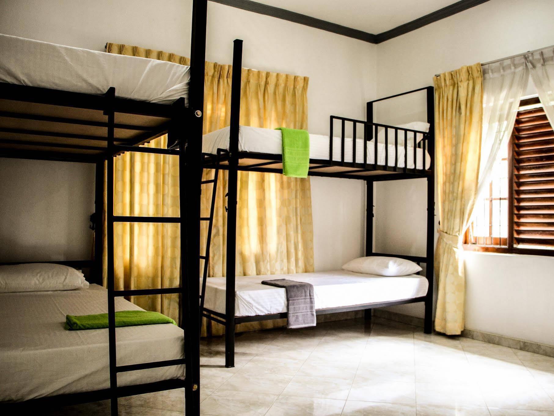 Flipflop Hostel Negombo Exterior foto